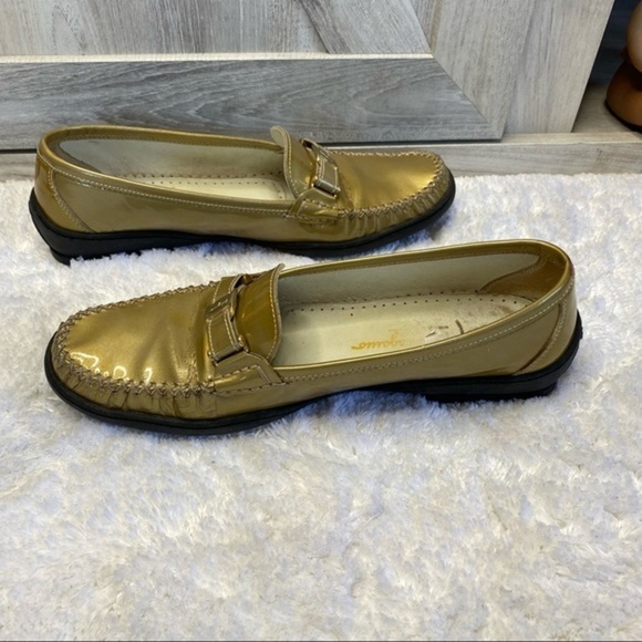 Ferragamo Sport Italy Gold Patent Driving Shoes 9 - Picture 7 of 12